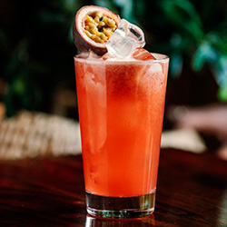 VivalaCuba(Ром-Белый,-Ликер-Апельсин,-Пюре-Малина+Маракуя,-Сироп-Малина+Маракуя,-Сок-Ананас,-Фреш-Лимона)